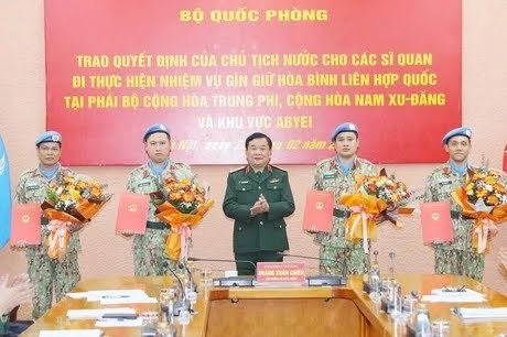 Four Vietnamese officers to leave for UN peacekeeping missions